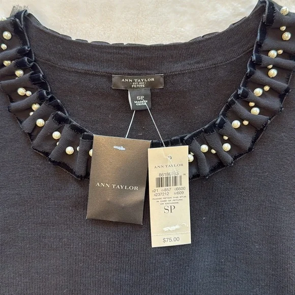 Ann Taylor Merino Wool Sleeveless Sweater - Picture 9 of 11